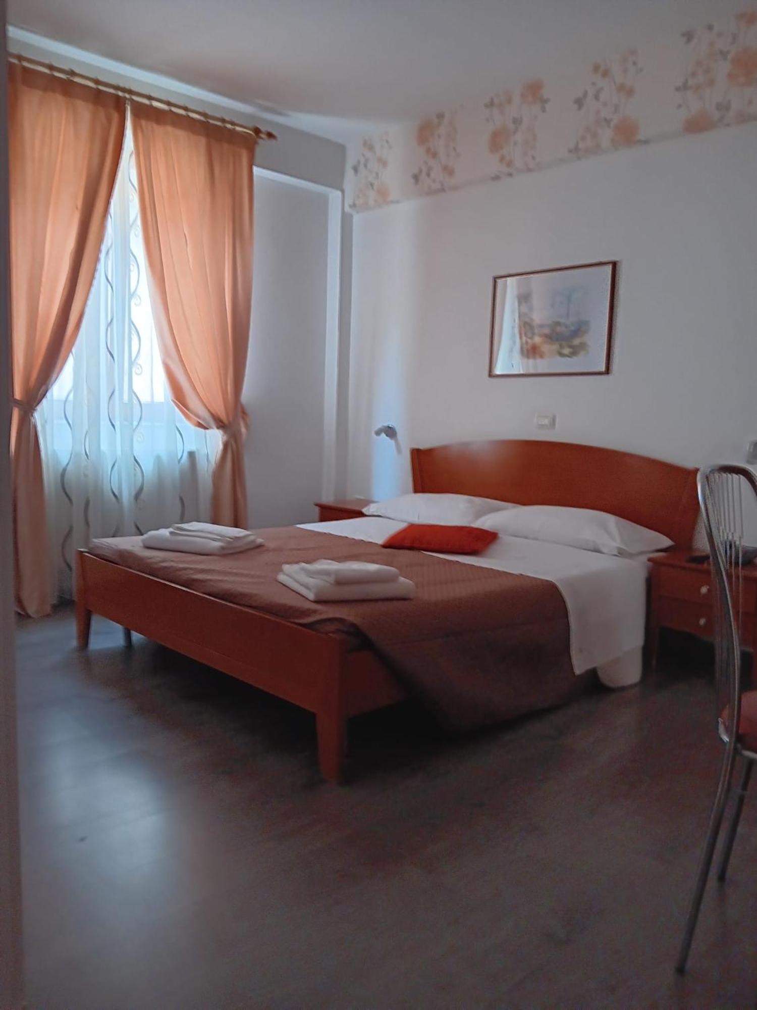 Hotel Vila Veneto Timisoara Luaran gambar