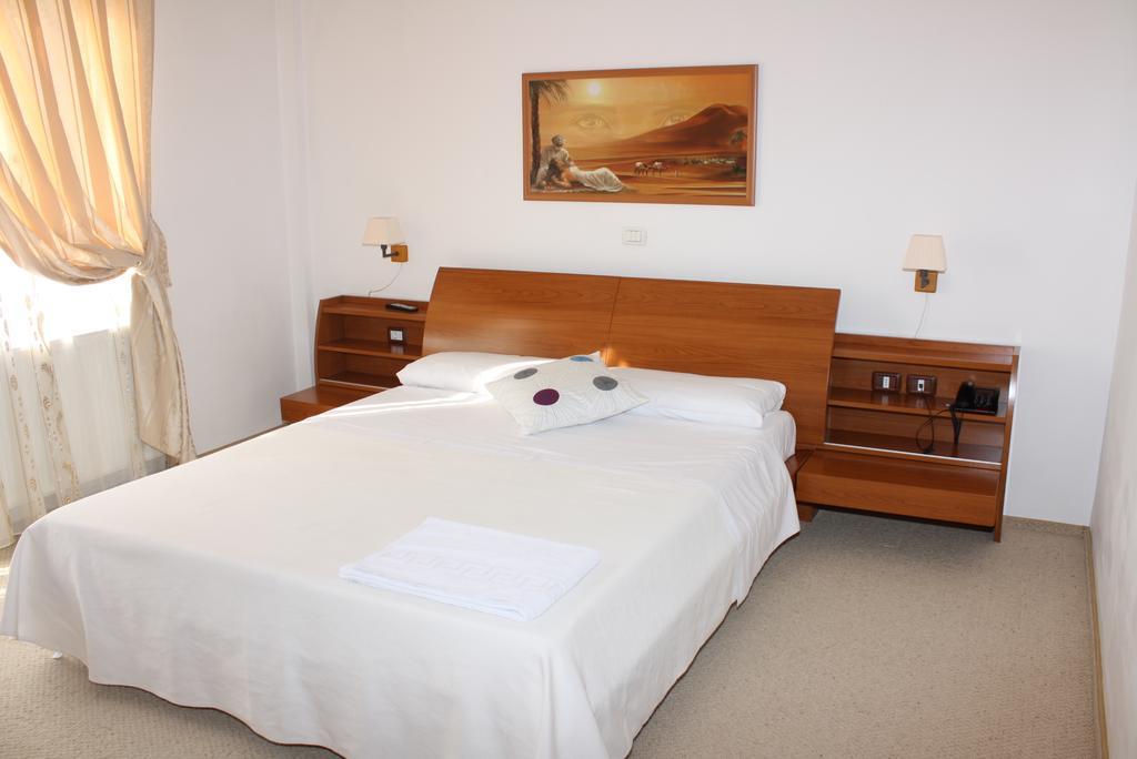 Hotel Vila Veneto Timisoara Luaran gambar